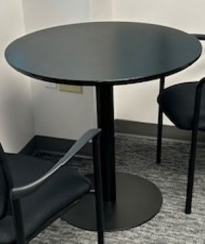 30" black round table 